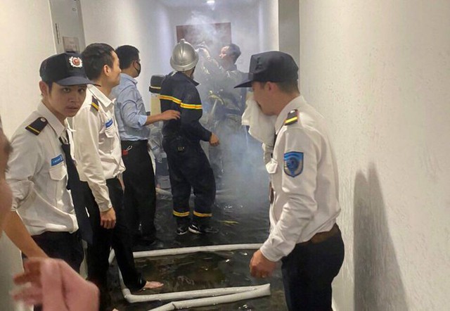 Cháy chung cư TNR Goldmark City do nhân viên đun bếp gas công nghiệp - Ảnh 1. Cháy chung cư TNR Goldmark City do nhân viên đun bếp gas công nghiệp - Ảnh 1.