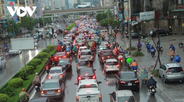 Hà Nội lại đề xuất đường riêng cho xe buýt: Hãy nhìn vào tuyến BRT đang vận hành - Ảnh 2.