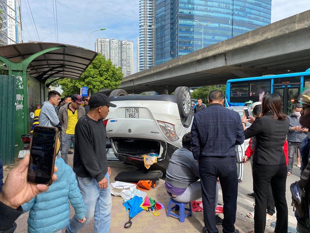 Tai nạn liên hoàn trên đường Phạm Hùng, 2 người bị thương - Ảnh 7.