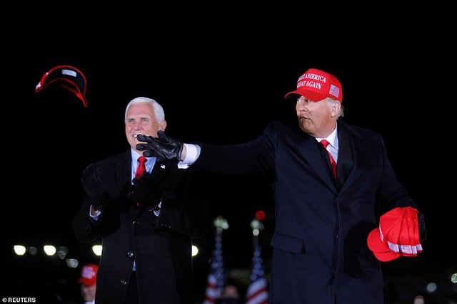 TT Trump tuyên bố lúc nửa đêm: Ngày mai sẽ là một trong những chiến thắng vĩ đại nhất lịch sử - Ảnh 2.