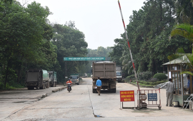 Cận cảnh tiến độ khu tái định cư bãi rác Nam Sơn bị dân chê mùi xú uế  - Ảnh 9.