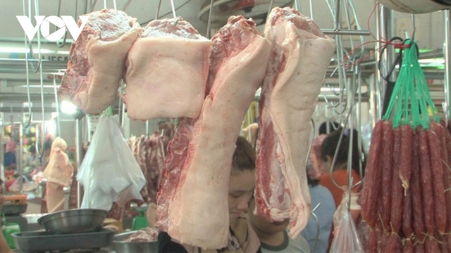 Không lo sốt giá thịt lợn những tháng cuối năm - Ảnh 2.