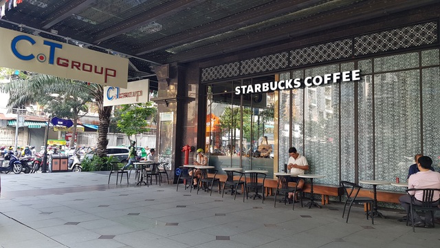 Cận cảnh tòa nhà 2 mặt tiền tại đất vàng TP HCM đang được VietinBank rao bán - Ảnh 7. Cận cảnh tòa nhà 2 mặt tiền tại đất vàng TP HCM đang được VietinBank rao bán - Ảnh 7.