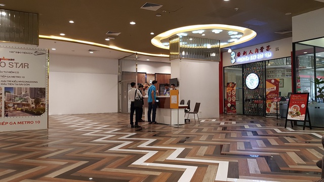 Cận cảnh tòa nhà 2 mặt tiền tại đất vàng TP HCM đang được VietinBank rao bán - Ảnh 8. Cận cảnh tòa nhà 2 mặt tiền tại đất vàng TP HCM đang được VietinBank rao bán - Ảnh 8.