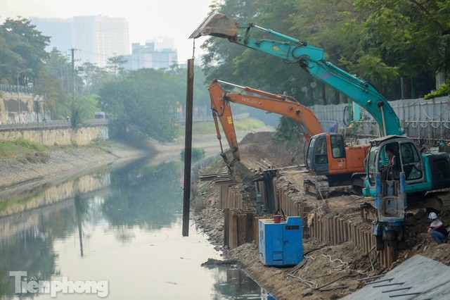 Cận cảnh ống cống gom nước thải sắp giải cứu sông Tô Lịch - Ảnh 7.
