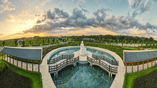 Cận cảnh hoa viên nghĩa trang hơn 2.000 tỷ đồng, có cảnh quan đẹp bậc nhất Việt Nam - Ảnh 10.