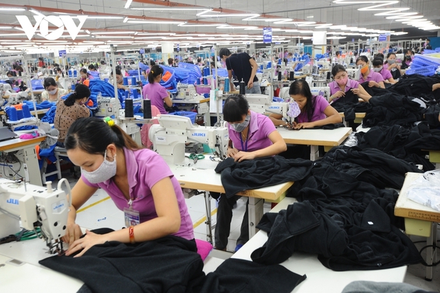 Việt Nam ký Thỏa thuận cộng gộp xuất xứ sản phẩm dệt may với Hàn Quốc - Ảnh 1.