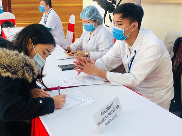  Hôm nay, Việt Nam tiêm vắc-xin Covid-19 trên người  - Ảnh 1.
