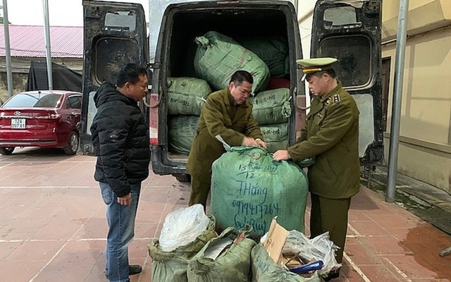 Một vụ buôn lậu hàng mĩ phẩm bị lực lượng chức năng bắt giữ, xử lý mới đây