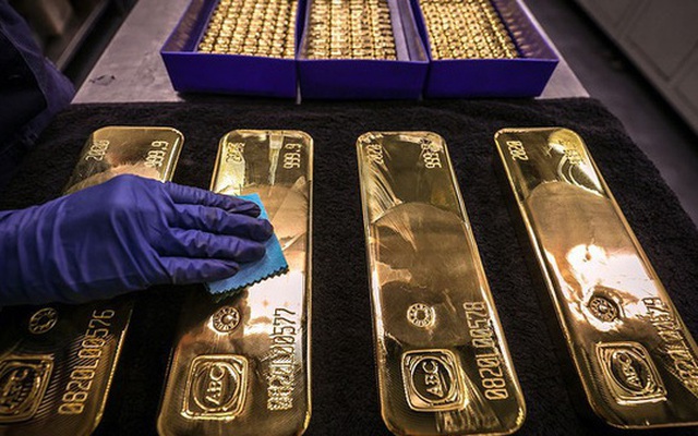 Giá vàng tăng mạnh sau khi Mỹ đạt thỏa thuận về gói kích cầu 900 tỷ USD