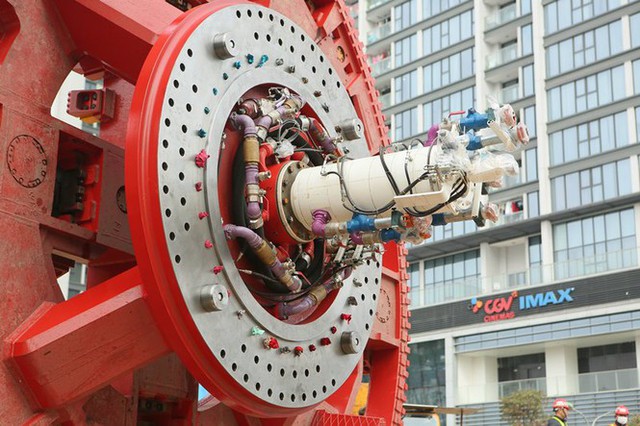 Tận thấy lắp ráp robot đào hầm khủng tuyến metro Nhổn - ga Hà Nội  - Ảnh 10.
