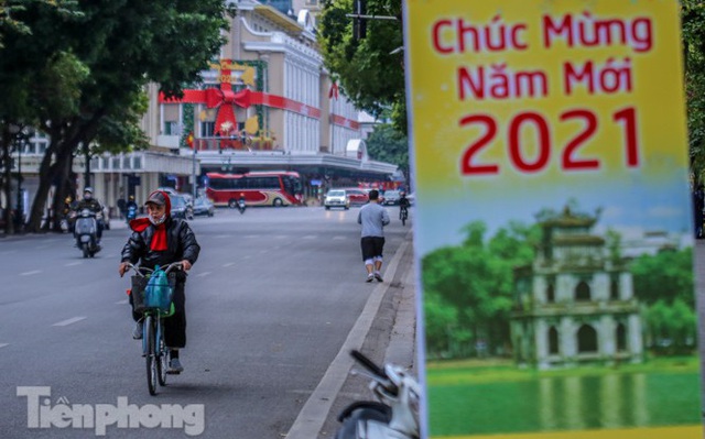 Hà Nội thanh bình trong buổi sáng cuối cùng năm 2020