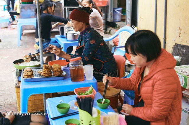 Hà Nội lạnh phải đi ăn chả rươi: 3 quán cho bạn vơi cơn thèm, nhanh không hết mùa lại tiếc lắm đó - Ảnh 16.