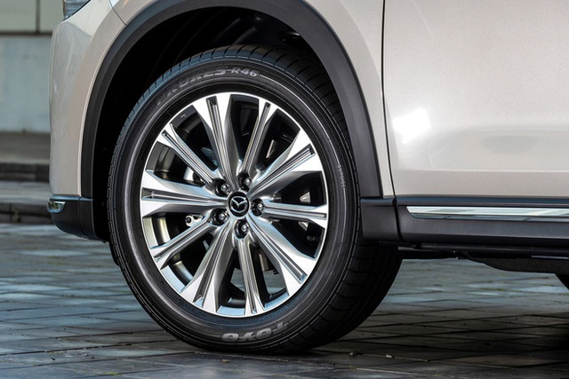 Ra mắt Mazda CX-8 2021: Giá quy đổi từ 1,05 tỷ đồng, phả hơi nóng lên Hyundai Santa Fe - Ảnh 5.