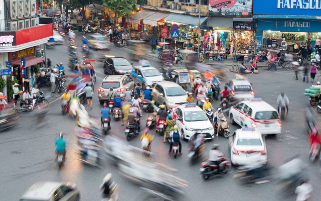 Kinh tế chia sẻ: Nguy cơ tập đoàn nước ngoài "thâu tóm, lũng đoạn" thị trường