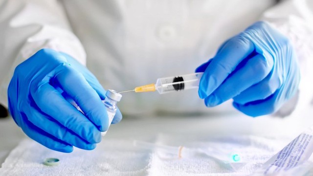Vaccine ngừa Covid-19 ở Mỹ có thể đạt hiệu quả vào cuối năm nay - Ảnh 1.