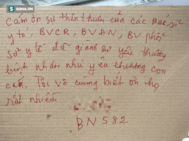 [Ảnh] Cận cảnh hành trình 15 ngày đưa bệnh nhân Covid-19 từ cửa tử trở về của các y bác sĩ ở tâm dịch Đà Nẵng - Ảnh 11.