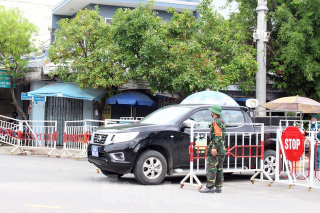 Cuộc sống trong thôn đầu tiên ở Đà Nẵng bị phong tỏa vì COVID – 19 - Ảnh 10.