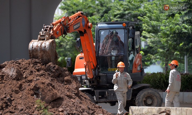  Cận cảnh cầu cạn Mai Dịch - Nam Thăng Long đã rải nhựa xong chờ ngày thông xe - Ảnh 16.