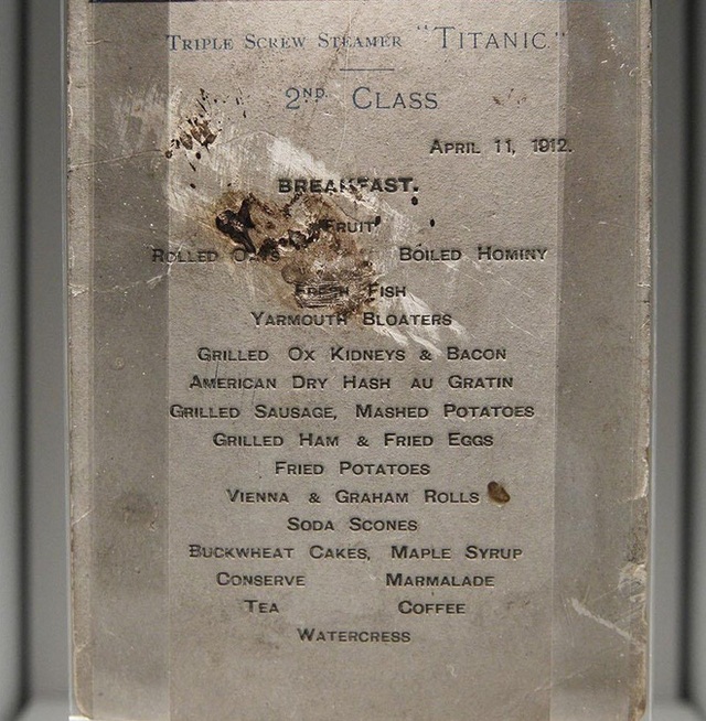 Bữa ăn cuối cùng trên chuyến tàu Titanic: Có thịt cừu sốt bạc hà, cá hồi sốt mousseline và vô số kể các món ngon khác - Ảnh 10.