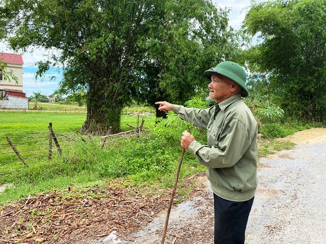  Thất hứa với dân 14 năm, lãnh đạo và cán bộ xã phải bỏ tiền túi hơn 100 triệu làm sổ đỏ cho dân  - Ảnh 2.