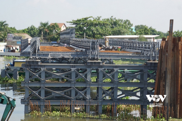 Cầu sắt An Phú Đông sắp hoạt động, người dân TPHCM hết cảnh lụy phà - Ảnh 11.