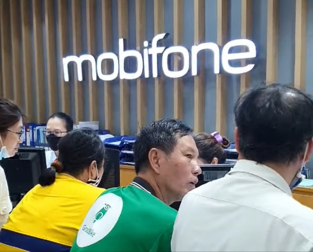  MobiFone khắc phục sự cố, có thể tặng quà xin lỗi, khách hàng vẫn bức xúc đòi bồi thường thiệt hại - Ảnh 4.