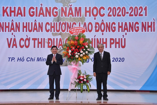  Khai trường, đón năm học nhiều đổi mới  - Ảnh 20.