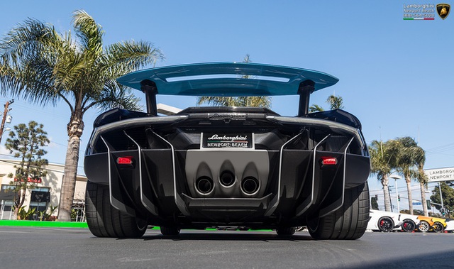 Đại gia Hà Nội đặt mua Lamborghini Centenario Roadster cực độc về nước? - Ảnh 4.