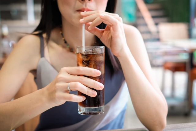 Vừa ăn no xong, đừng vội làm ngay 6 việc này vì sẽ làm tổn thương dạ dày, khiến cơ thể mệt mỏi, dễ mắc bệnh hơn - Ảnh 4. Vừa ăn no xong, đừng vội làm ngay 6 việc này vì sẽ làm tổn thương dạ dày, khiến cơ thể mệt mỏi, dễ mắc bệnh hơn - Ảnh 4.