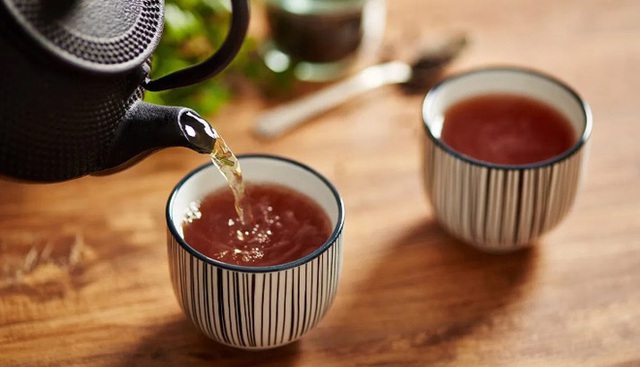5 tác dụng phụ của việc uống quá nhiều trà: Dân nghiện trà đừng bỏ qua! - Ảnh 1. 5 tác dụng phụ của việc uống quá nhiều trà: Dân nghiện trà đừng bỏ qua! - Ảnh 1.