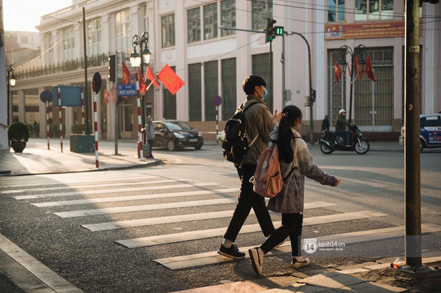 Hà Nội trong buổi sáng đầu tiên của 2021 đẹp đến nao lòng: bạn ơi bạn có bỏ lỡ điều gì ngoài kia không? - Ảnh 3.