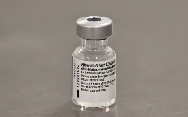 Vaccine ngừa COVID-19 do Pfizer/BioNtech bào chế. Ảnh: Reuters