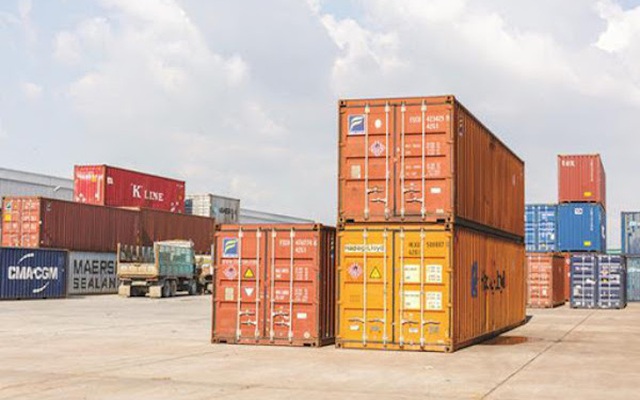 Vỏ container rỗng hiếm như “thiên thạch”