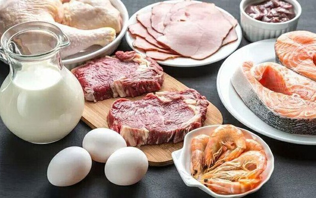 Ăn quá nhiều protein sẽ làm tổn thương thận, tăng nguy cơ ung thư, 5 dấu hiệu cảnh báo bạn ăn quá nhiều protein