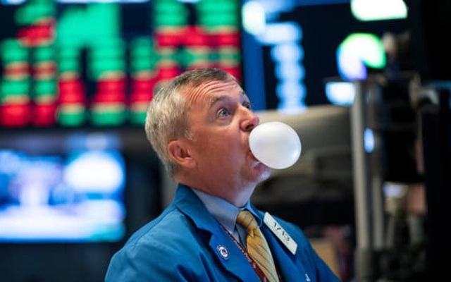 Giới triệu phú Mỹ 'vung tiền' đầu tư chứng khoán như thể bong bóng thị trường đang cận kề