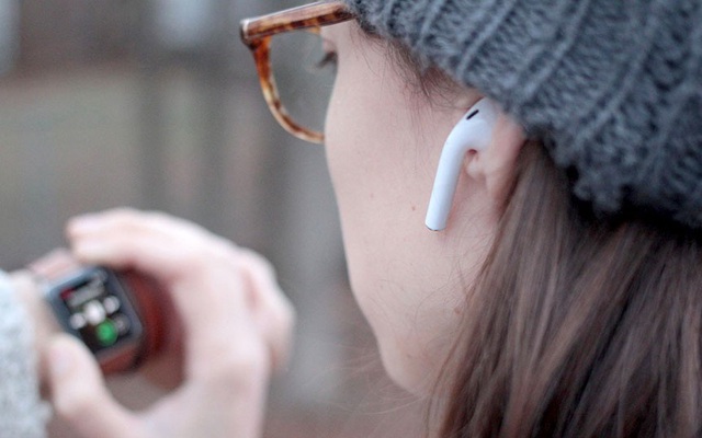 Thị trường tai nghe không dây tăng gần gấp đôi, tại sao Apple hụt hơi?