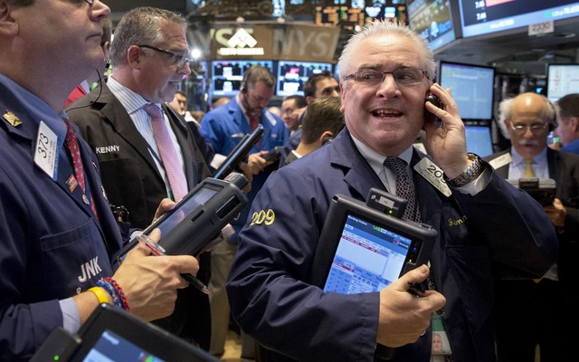 Cổ phiếu công nghệ khởi sắc, Dow Jones tăng hơn 100 điểm