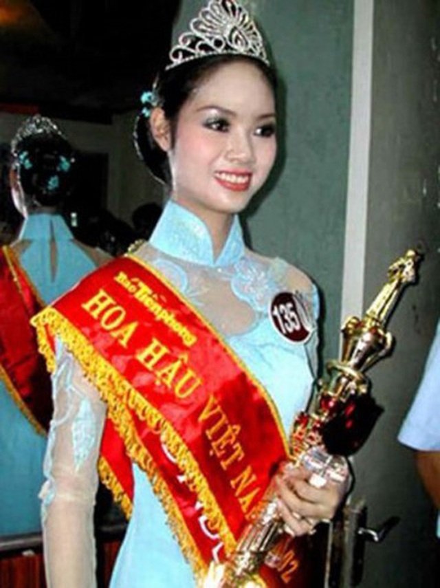 Nữ sinh chuyên Lý 17 tuổi trở thành Hoa hậu Việt Nam 2002, trốn showbiz đi du học giờ thay đổi chóng mặt, nhan sắc gây bất ngờ - Ảnh 2.