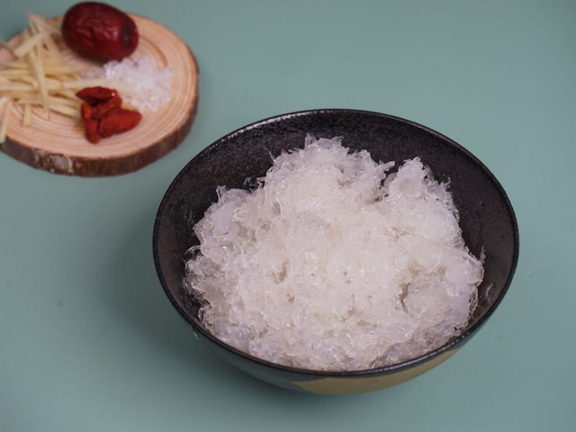 Để tránh bỏ tiền triệu mua yến sào nhưng rước về thạch rau câu, người tiêu dùng thông thái cần phân biệt hàng xịn bằng kinh nghiệm của chủ nhà yến chuyên nghiệp này - Ảnh 5. Để tránh bỏ tiền triệu mua yến sào nhưng rước về thạch rau câu, người tiêu dùng thông thái cần phân biệt hàng xịn bằng kinh nghiệm của chủ nhà yến chuyên nghiệp này - Ảnh 5.