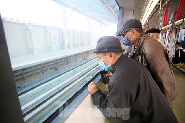 Có gì bên trong đoàn tàu metro Nhổn - ga Hà Nội? - Ảnh 10.