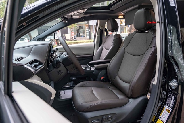 Chi tiết Toyota Sienna 2021 đầu tiên Việt Nam: Ngoài hầm hố như SUV, trong sang xịn chuẩn minivan cho nhà giàu - Ảnh 11.