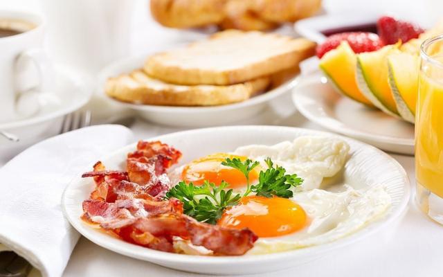 3 thói quen ăn sáng làm tổn thương dạ dày nghiêm trọng nhất, hơn nữa còn ảnh hưởng đến sức khỏe, khó hấp thụ dinh dưỡng