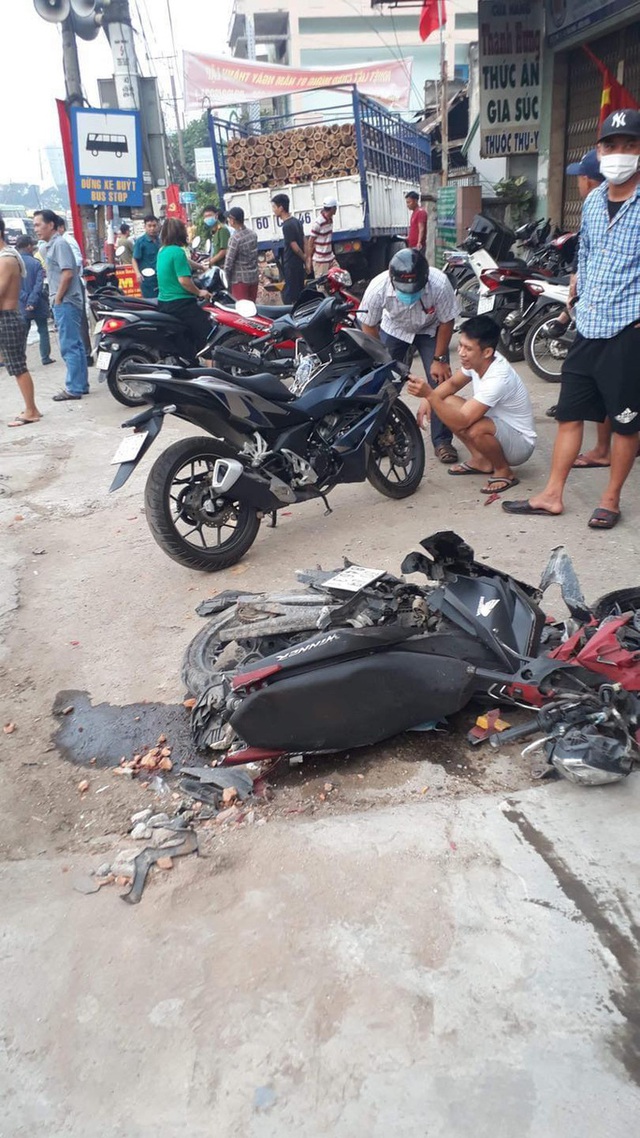  CLIP: Tai nạn kinh hoàng ở Biên Hòa, người và xe nằm la liệt  - Ảnh 2.