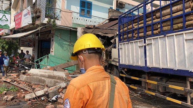  CLIP: Tai nạn kinh hoàng ở Biên Hòa, người và xe nằm la liệt  - Ảnh 11.