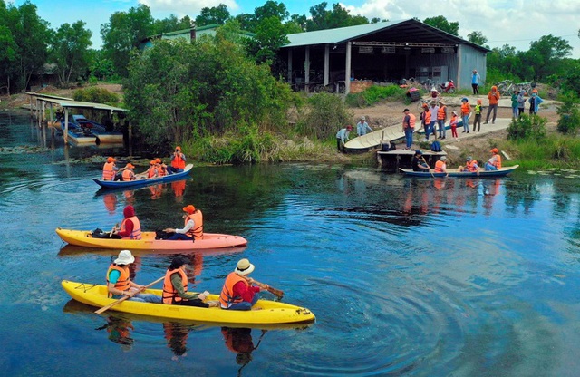 Doanh nghiệp TP Hồ Chí Minh dừng các tour du lịch đến Hải Dương, Quảng Ninh - Ảnh 3.