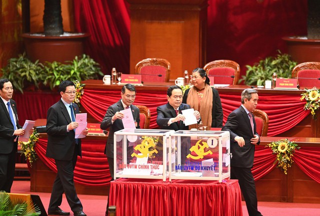 Đại hội bắt đầu bỏ phiếu bầu Ban Chấp hành Trung ương khóa XIII - Ảnh 2.