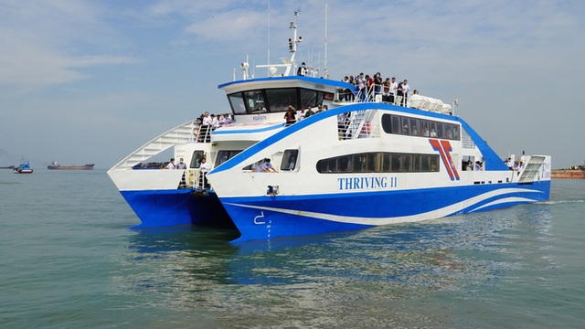 CLIP: Phà biển Cần Giờ - Vũng Tàu rẽ sóng đón khách với giá 70.000 đồng/người - Ảnh 2.