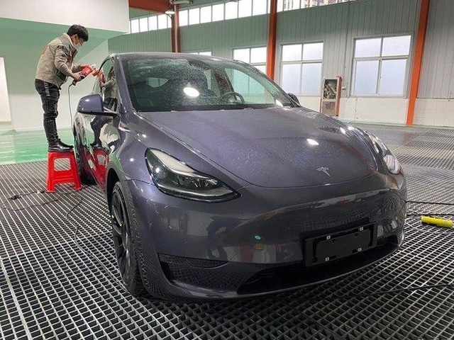 Xe điện Tesla vừa mở hàng tại Trung Quốc đã bán đắt như tôm tươi, 100.000 đơn chốt chỉ trong vòng vài tiếng - Ảnh 2.