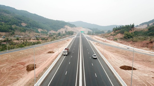 Cận cảnh nút giao thông hơn 400 tỷ sắp hoàn thành nơi cửa ngõ Hạ Long - Ảnh 5.